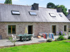 Maison de 3 chambres avec jardin clos et wifi a Plehedel a 4 km de la plage